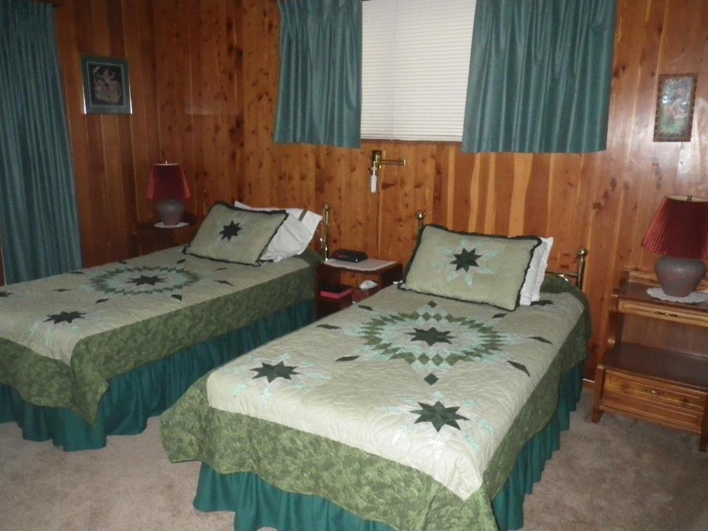 Beach Estates Inn Bed And Breakfast Nanaimo Oda fotoğraf